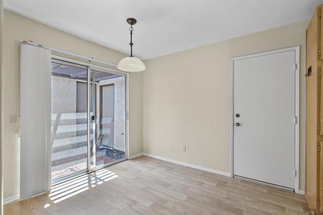 31060 Corte Anza, Temecula CA: https://media.crmls.org/mediaz/daf45941-a569-48c2-8779-b8b84ec1508b.jpg