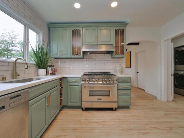 3000 56th Avenue, Oakland CA: https://media.crmls.org/mediaz/daf4f4d2-52c6-4037-8ca0-7728982d4fc4.jpg