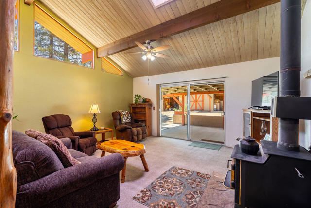 59341 Courtesy Drive, Mountain Center CA: https://media.crmls.org/mediaz/daf519fc-0995-4056-9e4f-7785f8d54b40.jpg