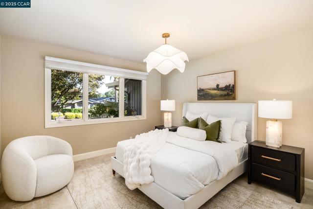 9 Saint Andrews Pl, Alamo CA: https://media.crmls.org/mediaz/daf52647-e72a-4f78-97cd-0d57574a9f49.jpg