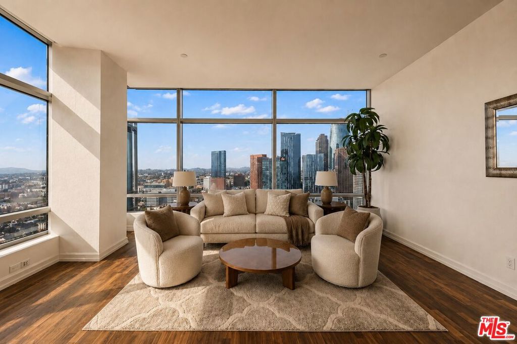900 W Olympic Boulevard #34J