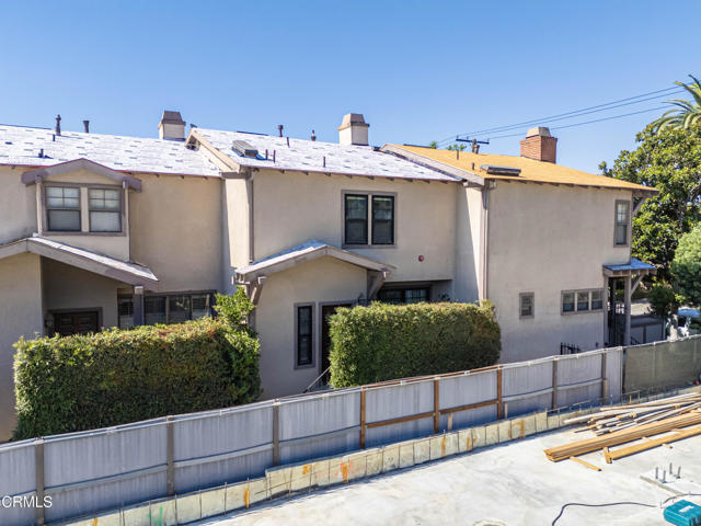 832 Magnolia Avenue, Pasadena CA: https://media.crmls.org/mediaz/daf6040c-c068-43bd-9c8a-e82df13c10d7.jpg