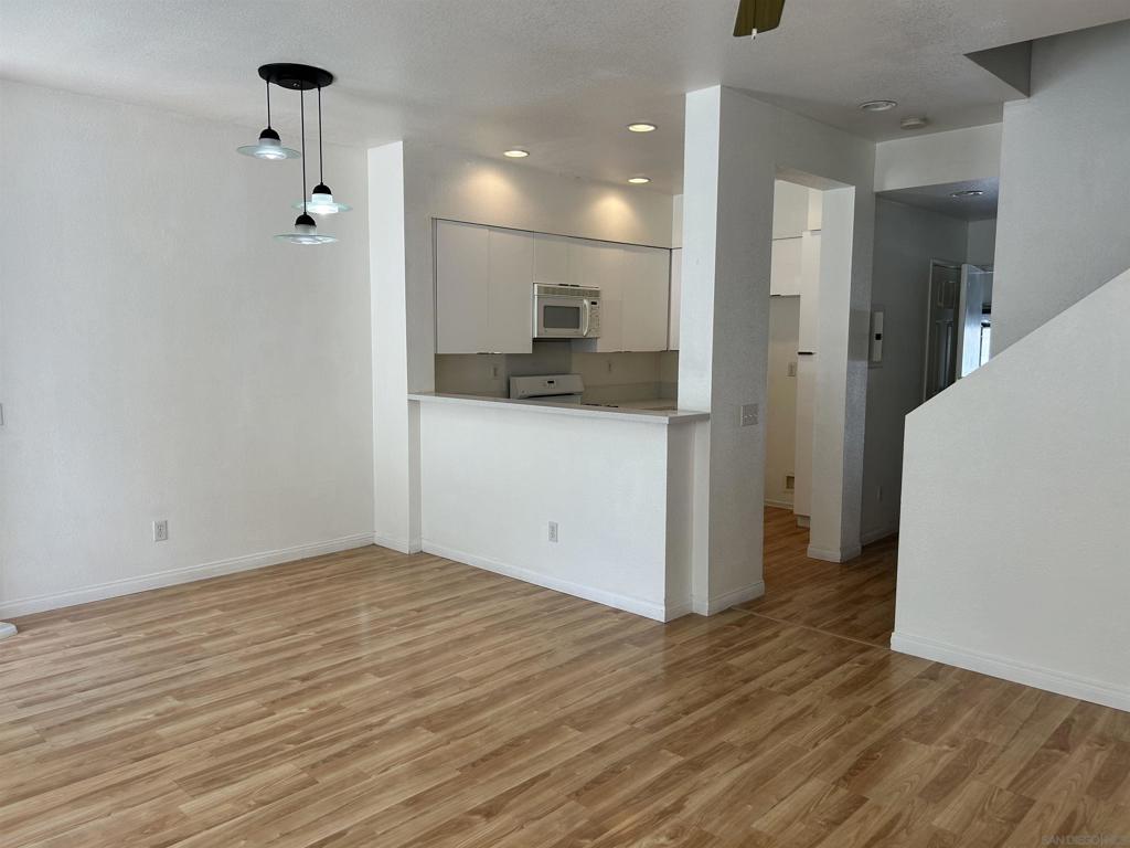 1311 Phlox Court - photo 4