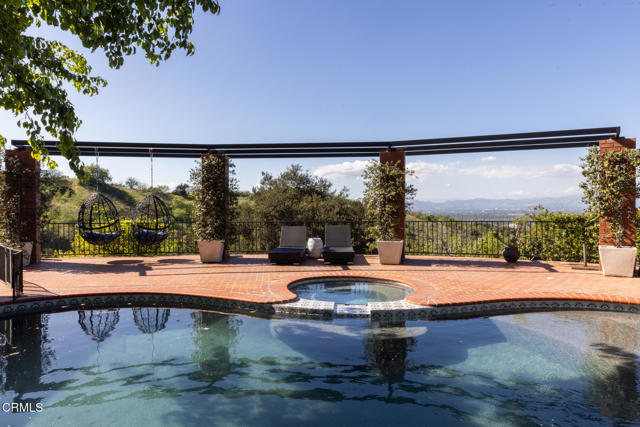 Detail Gallery Image 26 of 33 For 14593 Deervale Pl, Sherman Oaks,  CA 91403 - 4 Beds | 4 Baths