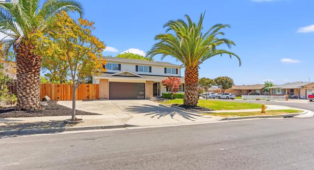 37807 Lobelia Dr, Newark CA: https://media.crmls.org/mediaz/daf7471d-bd8a-4e05-a440-1d7d164085f9.jpg