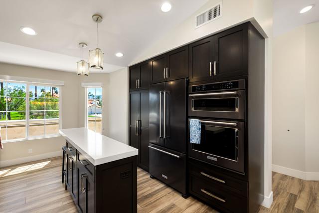 291 Vista Royale W Circle, Palm Desert CA: https://media.crmls.org/mediaz/daf768d1-4723-4fe3-b6ea-ea4a317c21ab.jpg