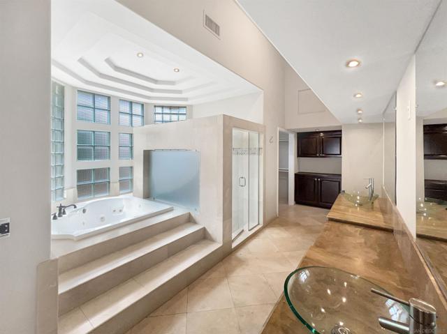 1128 Mansiones Ln, Chula Vista CA: https://media.crmls.org/mediaz/daf803b6-56b6-4477-82e6-85996291aaba.jpg