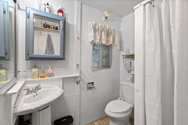 15725 Kings Creek Road, Boulder Creek CA: https://media.crmls.org/mediaz/daf893ea-b885-4fe3-aefd-c531c19bee00.jpg