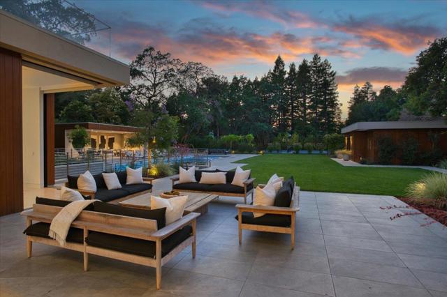 88 Tuscaloosa Avenue, Atherton CA: https://media.crmls.org/mediaz/daf8a098-1d0d-4ab1-8427-99dd80608a8b.jpg