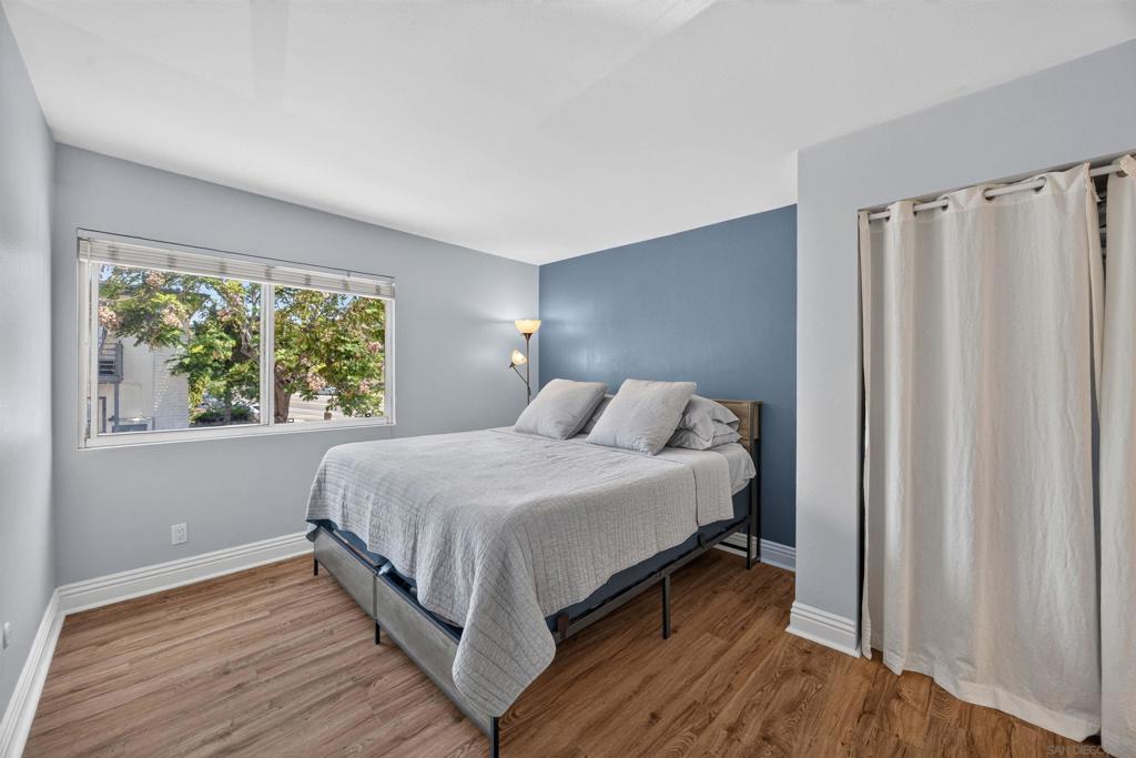 2850 Reynard Way - photo 12