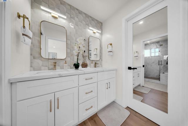 524 Gamay Ct, Fremont CA: https://media.crmls.org/mediaz/daf8ed80-39e9-41be-b68d-81716ae46c89.jpg