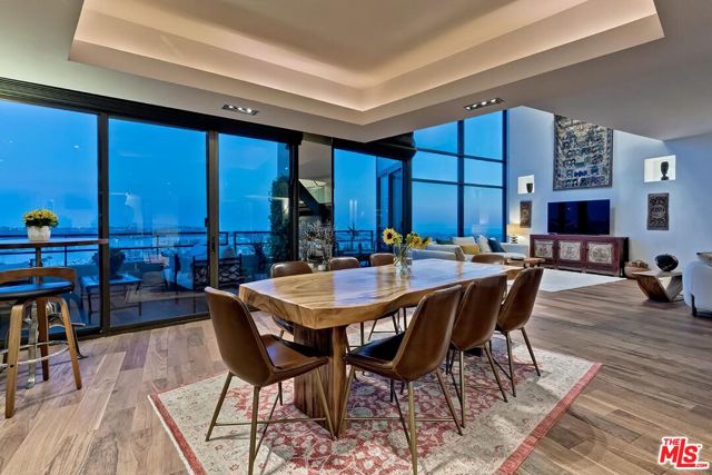 4335 Marina City Drive, Marina del Rey CA: https://media.crmls.org/mediaz/daf926fe-8f05-4628-9dec-9deb1589d8b5.jpg