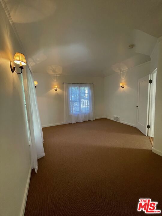 3116 Lake Hollywood Drive, Los Angeles CA: https://media.crmls.org/mediaz/daf95bcc-ed43-4e51-a936-4266250b6611.jpg