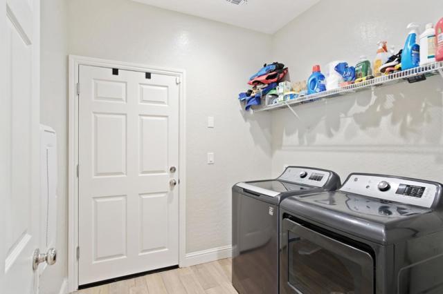 2040 Edwards Street, Los Banos CA: https://media.crmls.org/mediaz/dafa2ba9-d02d-4690-981f-b16a06283a69.jpg