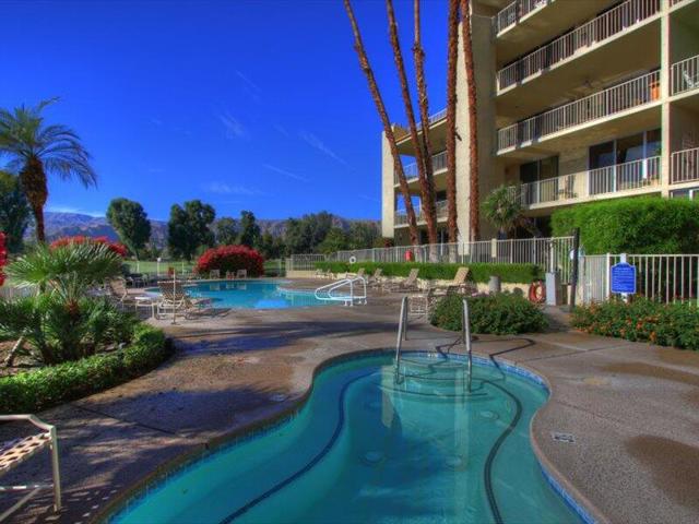 899 Island Drive, Rancho Mirage CA: https://media.crmls.org/mediaz/dafc0da6-52fd-471d-a2c9-1f5a9cb55d6f.jpg