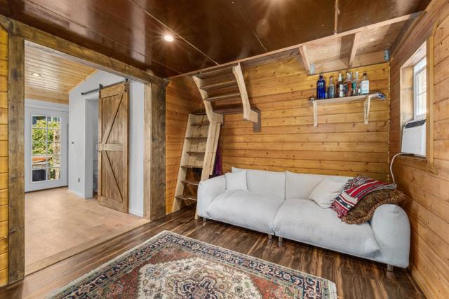 1124 Laurel Street, Santa Cruz CA: https://media.crmls.org/mediaz/dafc0e6c-76ca-4fb7-8723-a8037e94a814.jpg