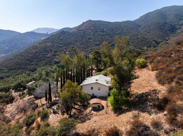 4426 MODEL A FORD LANE, El Cajon CA: https://media.crmls.org/mediaz/dafd36d8-9141-4332-a205-2aa37743e309.jpg