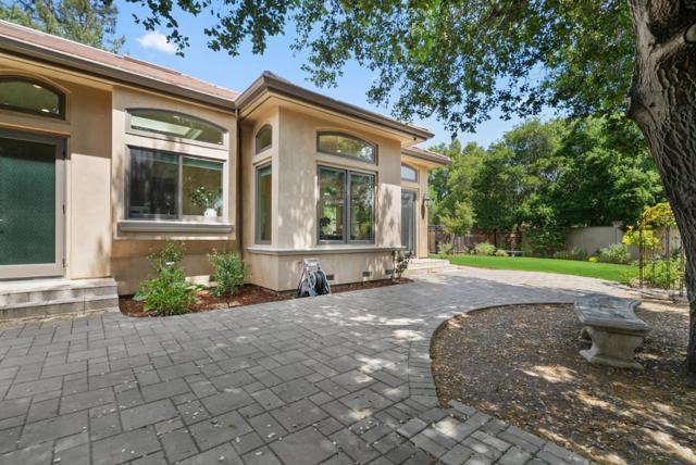 12805 Pierce Road, Saratoga CA: https://media.crmls.org/mediaz/dafd5267-c922-4210-bd63-090e467fb266.jpg