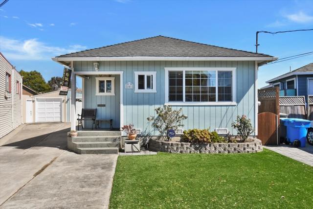 241 Terrace Avenue, San Bruno CA: https://media.crmls.org/mediaz/dafdb75b-6875-4a64-81b5-7ba260d14eeb.jpg