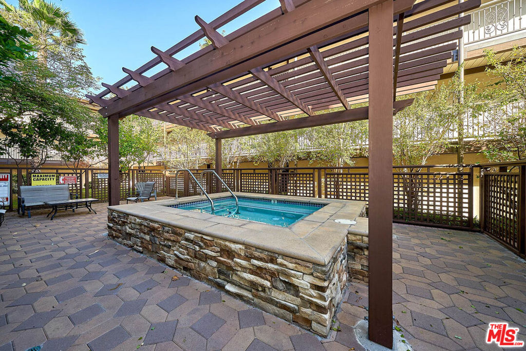 MLS #25604731 image #17