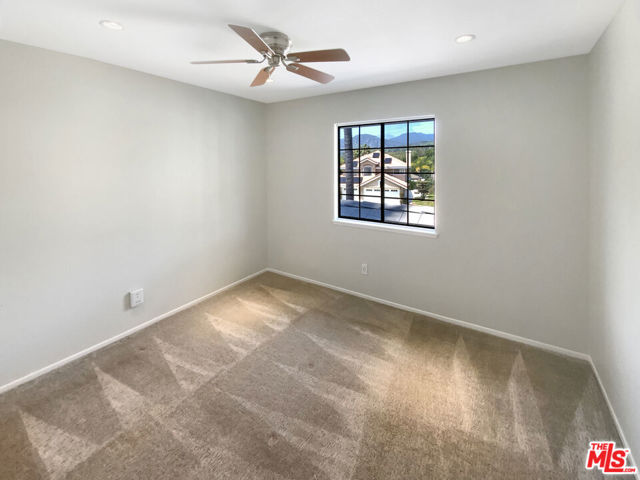 5996 Birdie Drive, La Verne CA: https://media.crmls.org/mediaz/dafdf243-e9da-4b76-b228-bd2c02876136.jpg
