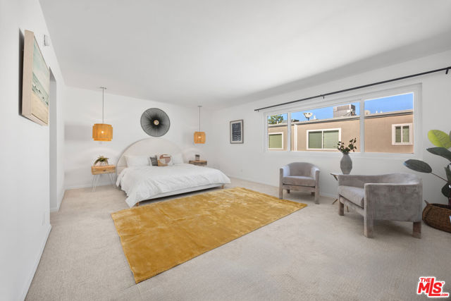 13065 Mindanao Way, Marina del Rey CA: https://media.crmls.org/mediaz/dafe136a-a6cd-4a5b-8451-504bc64adb53.jpg