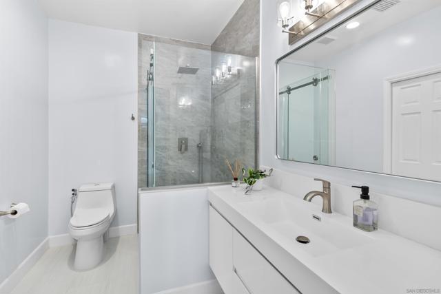 17941 Vista Lomas Dr, Poway CA: https://media.crmls.org/mediaz/dafe5503-8c87-4000-b802-d4c5d54b2a78.jpg