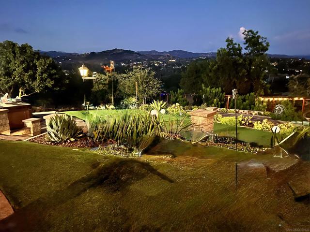 644 Eldorado Drive, Escondido CA: https://media.crmls.org/mediaz/dafe8590-6f89-49c4-879f-63a49e2da6e3.jpg