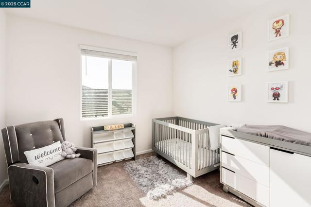 9603 Del Seis Dr, Sacramento CA: https://media.crmls.org/mediaz/daff5d5e-c542-416d-8e2d-24d6e3e375af.jpg