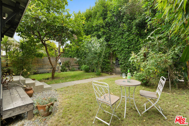 947 Amoroso Place photo 3