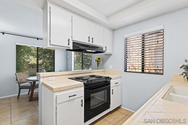 2157 Arnold Way, Alpine CA: https://media.crmls.org/mediaz/daffbd16-e804-4d7e-b45b-5e09b4d4fd16.jpg