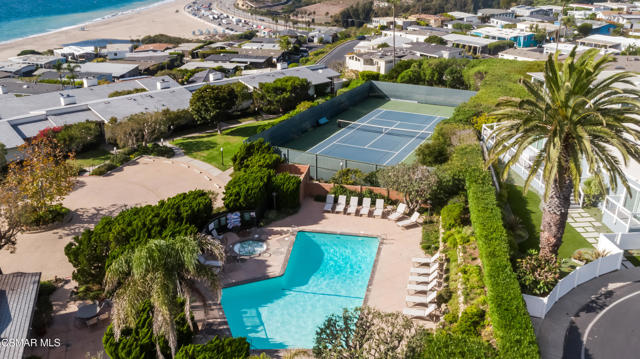 6766 Las Olas Way, Malibu CA: https://media.crmls.org/mediaz/db000ddb-93fd-44fc-947c-c4e51a65bf15.jpg