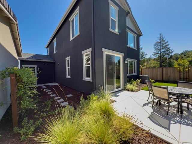 2581 Haybale Street, Gilroy CA: https://media.crmls.org/mediaz/db009385-1bef-4bec-b4b7-5b1624aa98dd.jpg