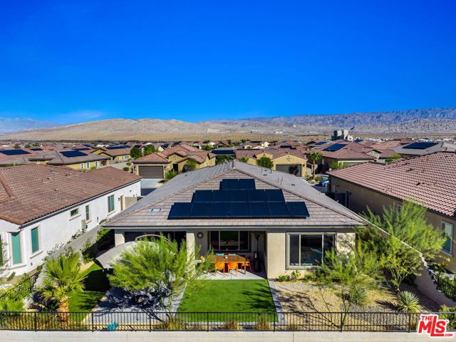 21 Chardonnay, Rancho Mirage CA: https://media.crmls.org/mediaz/db01cb5c-38bf-4a90-a63e-ecda1c592b4c.jpg