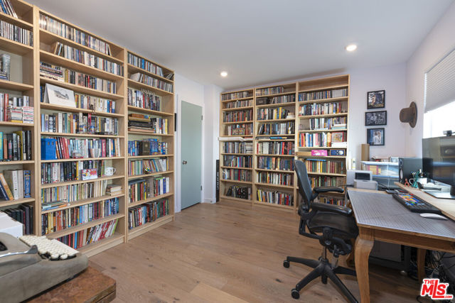 1005 N Alexandria Avenue, Los Angeles CA: https://media.crmls.org/mediaz/db01d11b-4f4d-4500-8a34-4704b5220d84.jpg
