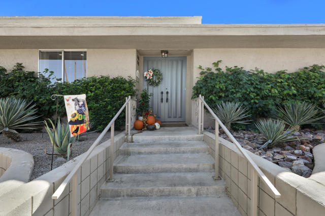Image 2 of 44 For 72351 Willow Street 1309