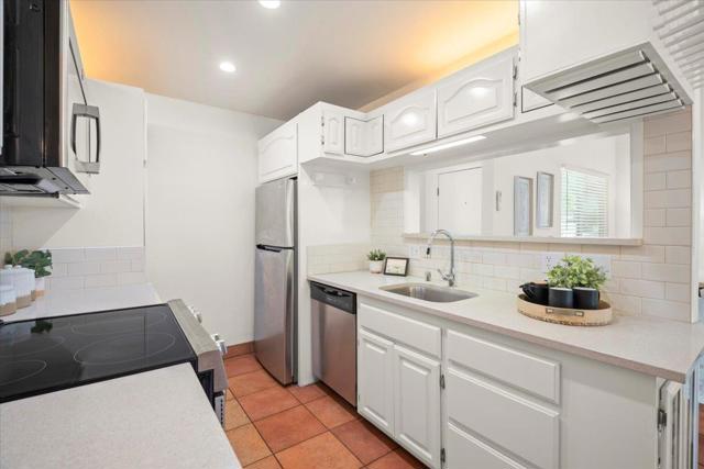 2650 Kentworth Way, Santa Clara CA: https://media.crmls.org/mediaz/db03abec-0e3b-44fd-90ea-a9407330d435.jpg