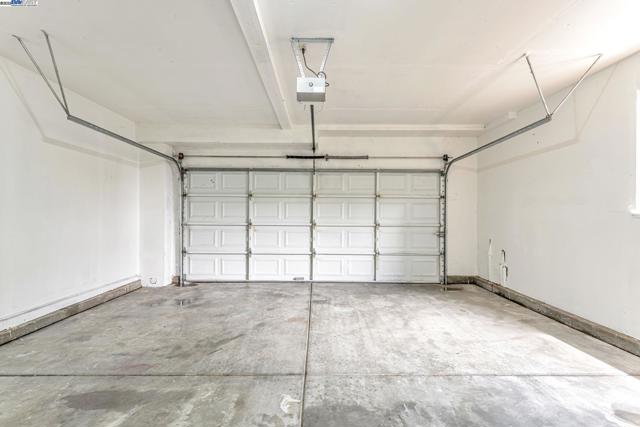 19723 Redwood Rd, Castro Valley CA: https://media.crmls.org/mediaz/db03fe11-7549-4ae3-8560-840e4030e7c7.jpg