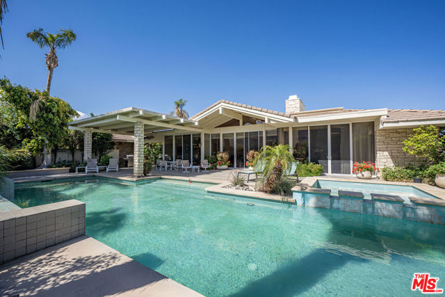 7 Churchill Lane, Rancho Mirage CA: https://media.crmls.org/mediaz/db04187d-b679-4a84-bed2-f2ef375294f3.jpg