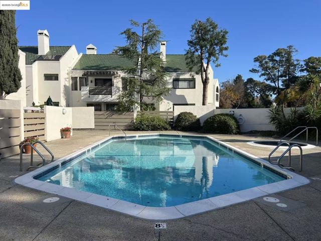 95 Mozden Ln, Pleasant Hill CA: https://media.crmls.org/mediaz/db04ee13-01ef-46b5-ae27-f86eff5cc27c.jpg