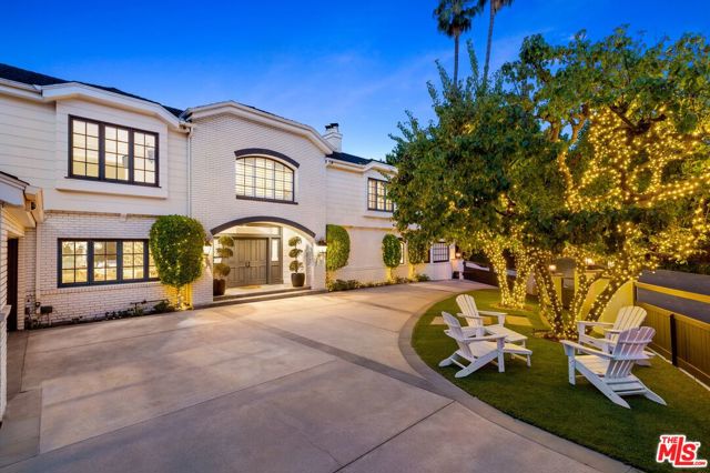1084 Marilyn Drive photo 1