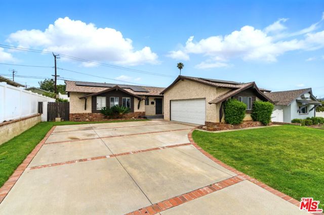 350 N Shadyglen Drive, Covina CA: https://media.crmls.org/mediaz/db05b166-858d-4de5-99ca-0e3c9bd0ecd1.jpg