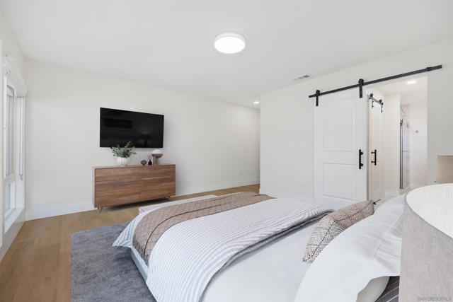 17111 Prado Pl, San Diego CA: https://media.crmls.org/mediaz/db05e878-4cbc-4735-b5c1-1a9abfbb12b3.jpg