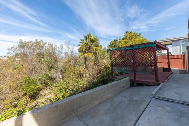 Detail Gallery Image 6 of 70 For 2130 Sunset Dr #135,  Vista,  CA 92081 - 2 Beds | 2 Baths