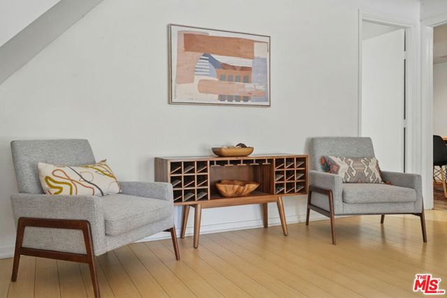 1527 Bainum Drive, Topanga CA: https://media.crmls.org/mediaz/db0713d7-1170-4692-a534-671e7d527c1d.jpg