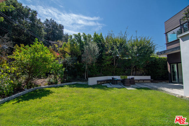 362 N Norton Avenue, Los Angeles CA: https://media.crmls.org/mediaz/db076ac5-33f1-4dd7-aba1-e9b4296ccc87.jpg