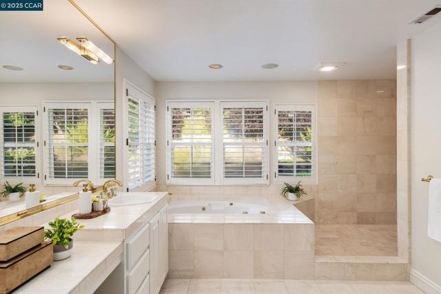 51 Brightwood Cir, Danville CA: https://media.crmls.org/mediaz/db0783b0-7991-417f-a574-98d6c577837e.jpg