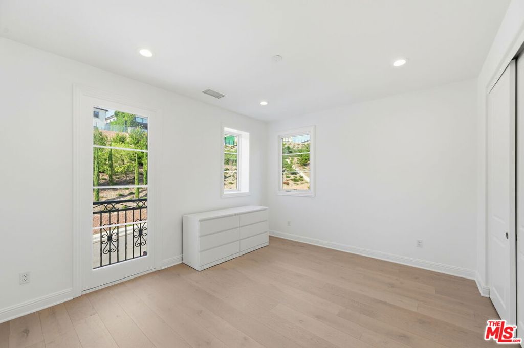 MLS #26866241 image #33