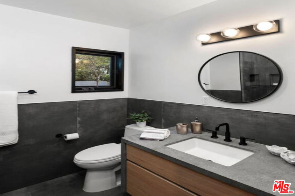 MLS #25618899 image #16