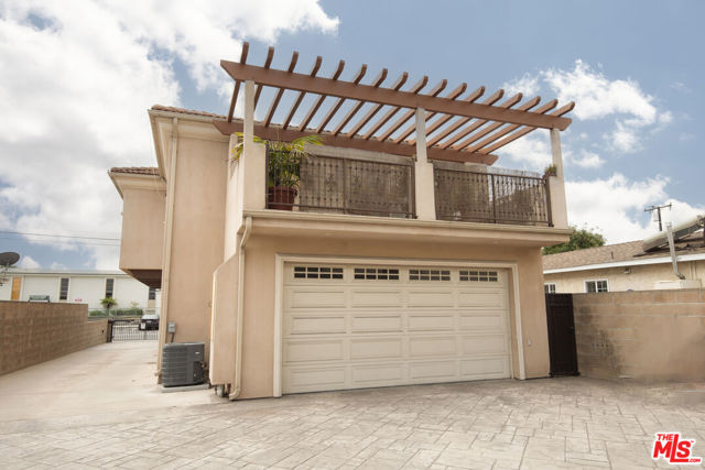 4535 W 168th Street, Lawndale CA: https://media.crmls.org/mediaz/db07cb62-c7aa-4df9-8c26-4437ca77af5a.jpg
